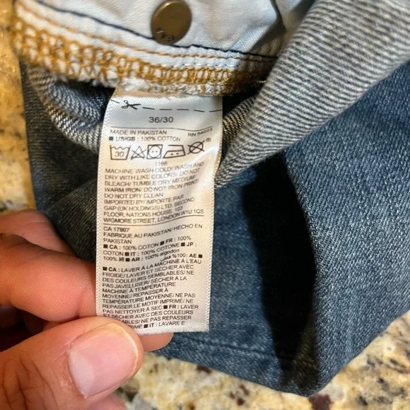 Gap distressed Classic Blue Men's Jeans relaxed fit 36/30 - Picture 8 of 13